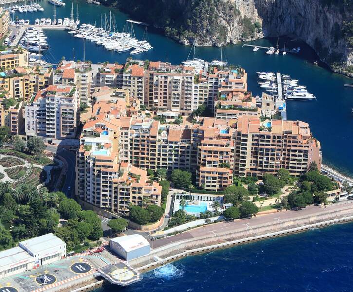 Large 2 bedroom apartment in Fontvieille